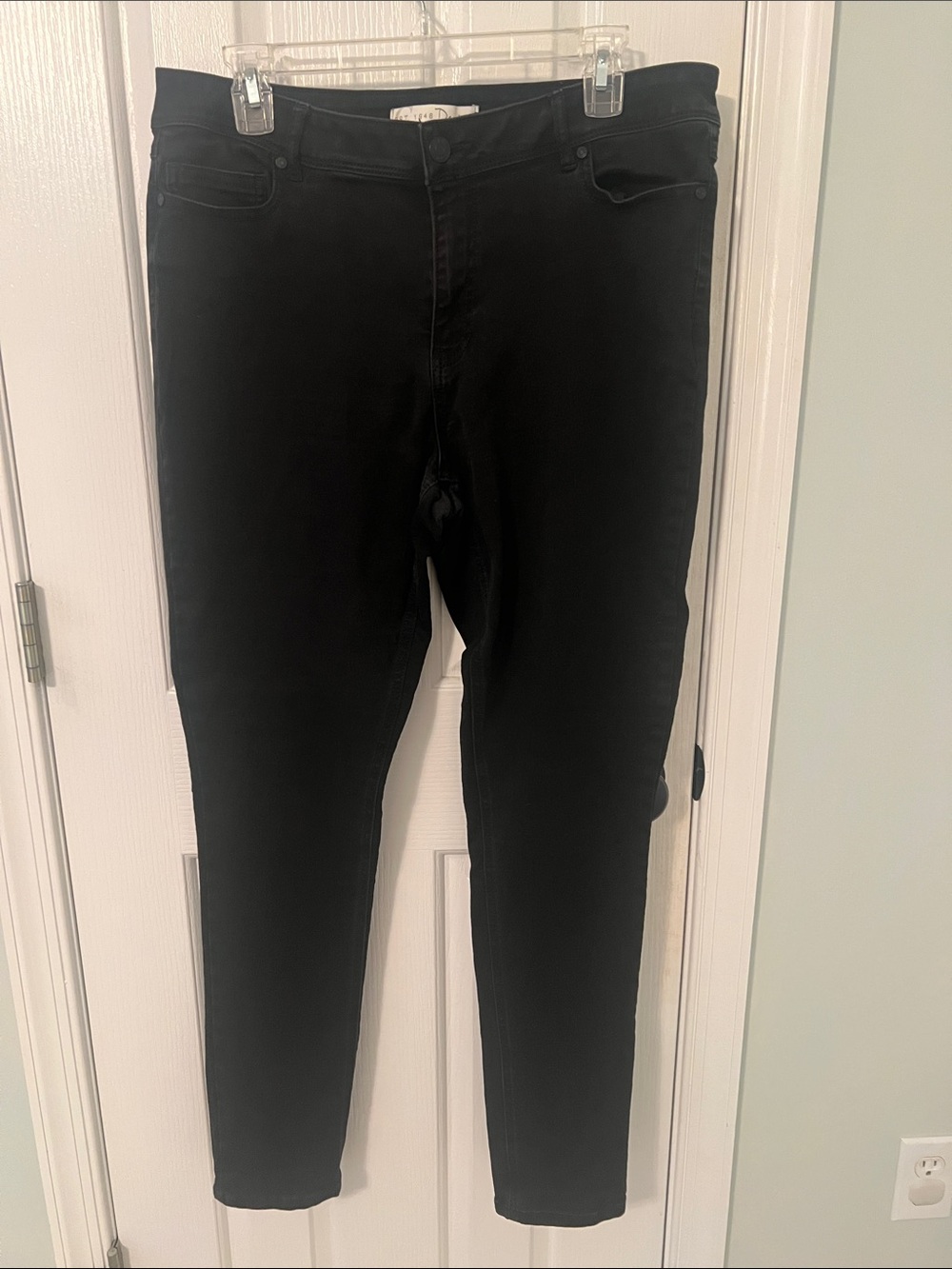 Women’s Black Slim Jeans